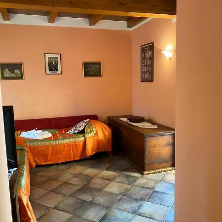 לינה וארוחת בוקר Careggine Borgo Delle Panie מראה חיצוני תמונה