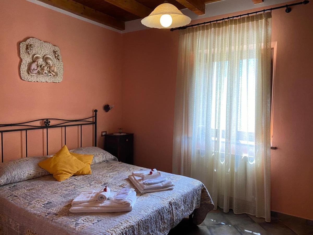 לינה וארוחת בוקר Careggine Borgo Delle Panie מראה חיצוני תמונה