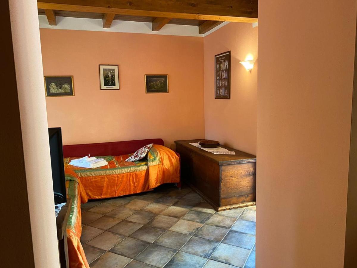 לינה וארוחת בוקר Careggine Borgo Delle Panie מראה חיצוני תמונה